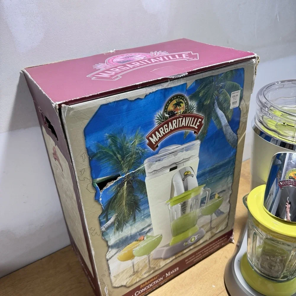 Margaritaville Frozen Concoction Maker DM0500 Bahamas Margarita Machine 450W